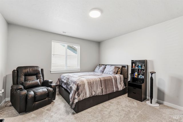 5684 E Garby St, Nampa, ID 83687