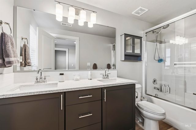 5684 E Garby St, Nampa, ID 83687