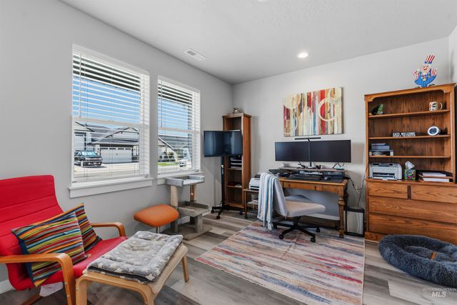5684 E Garby St, Nampa, ID 83687