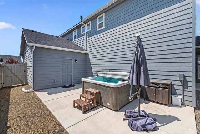 5684 E Garby St, Nampa, ID 83687