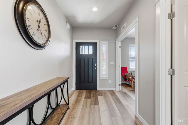 5684 E Garby St, Nampa, ID 83687