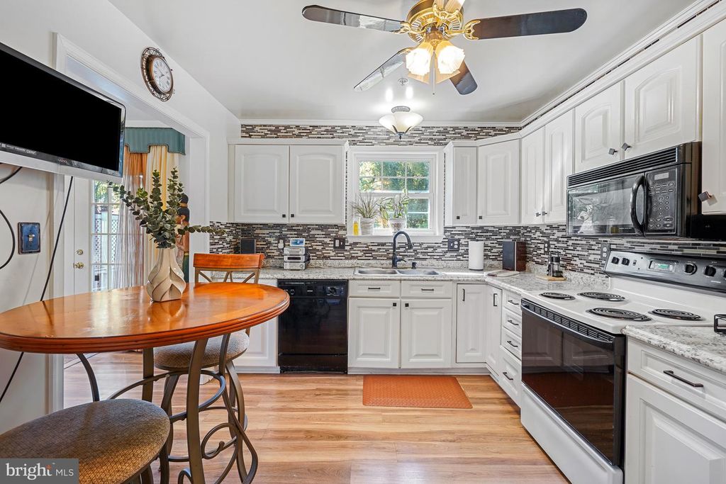 Image 10 of property listing at 2303 WHITEHALL ST, Suitland, MD 20746