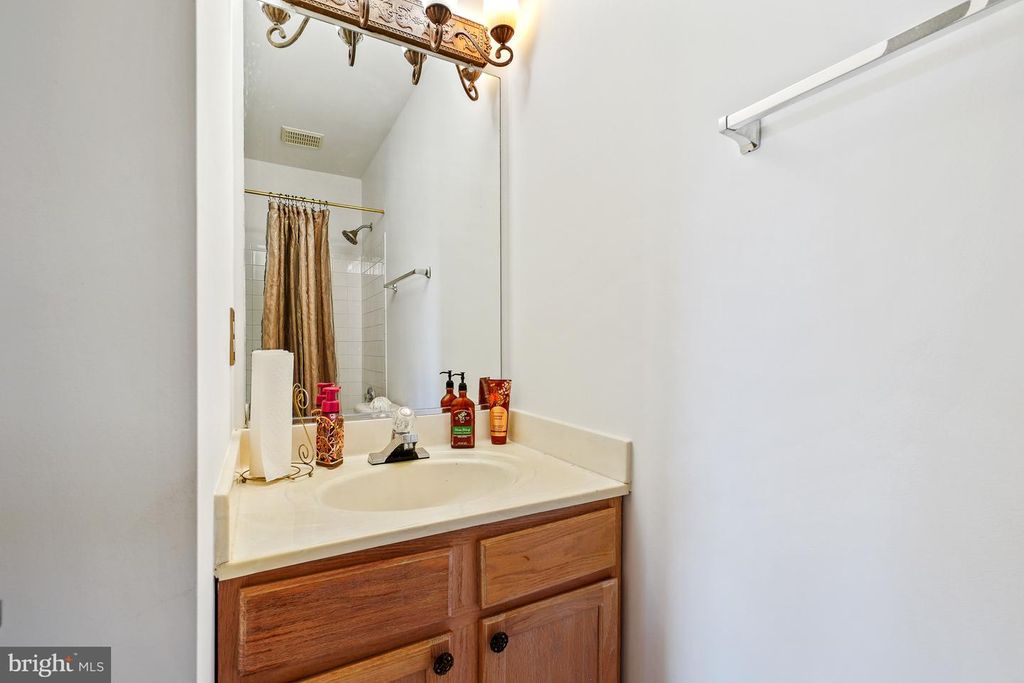 Image 20 of property listing at 2303 WHITEHALL ST, Suitland, MD 20746