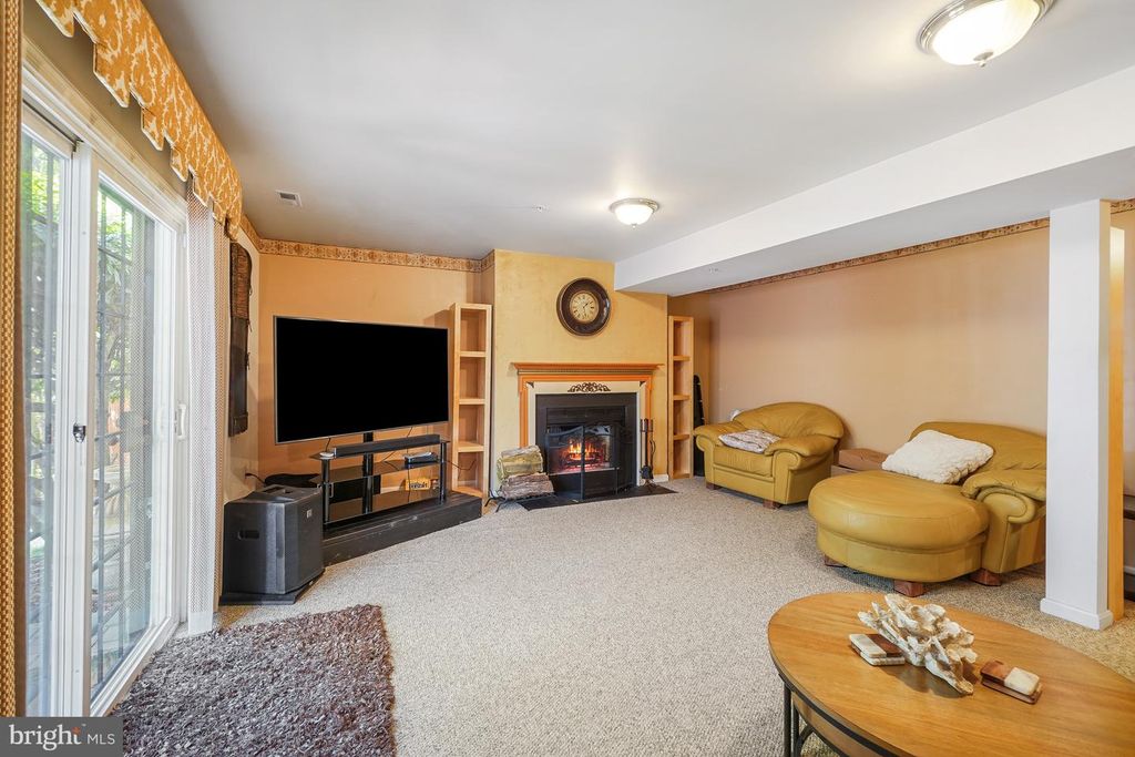 Image 23 of property listing at 2303 WHITEHALL ST, Suitland, MD 20746