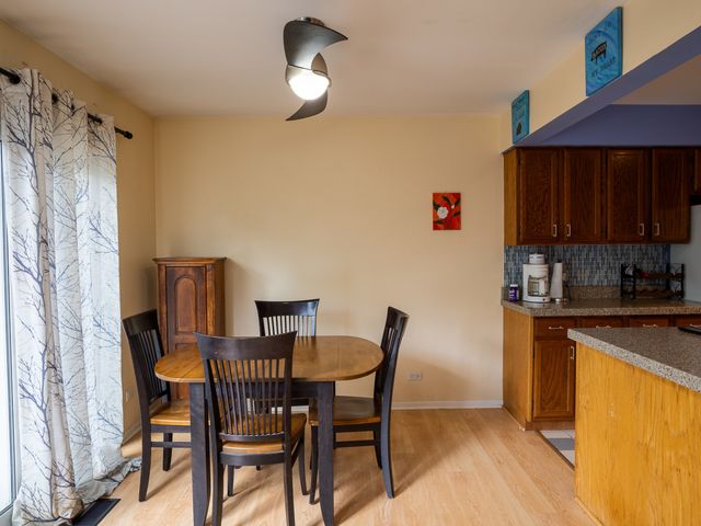 604 Sturnbridge Lane, Schaumburg, IL 60173