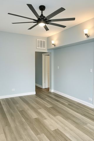 5412 S Damen Avenue 1, Chicago, IL 60609