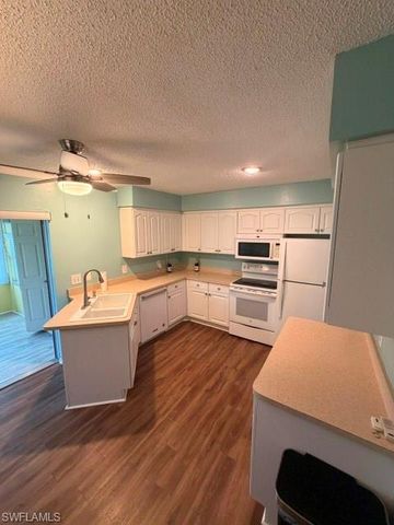 7400 College PKWY 78D, Fort Myers, FL 33907
