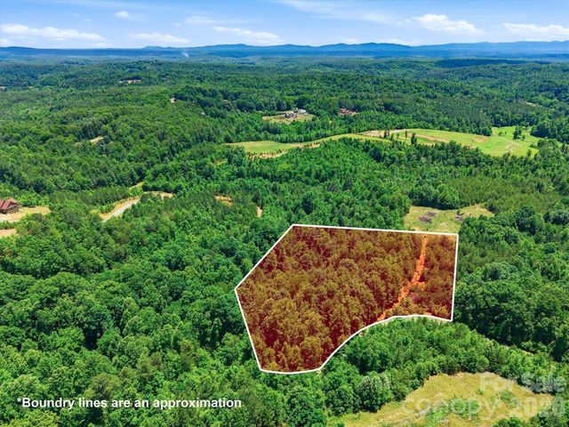 602 Low Valley Way 602, Lenoir, NC 28645