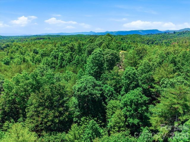 602 Low Valley Way 602, Lenoir, NC 28645