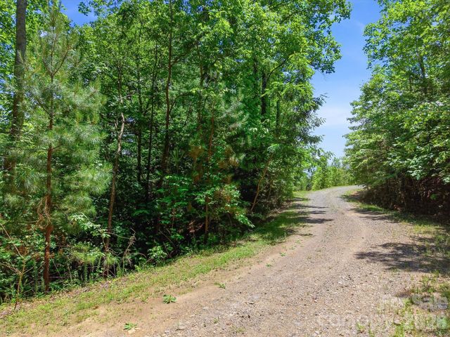 602 Low Valley Way 602, Lenoir, NC 28645