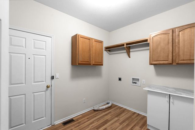 707 N Crest Ridge Ct, Wichita, KS 67230