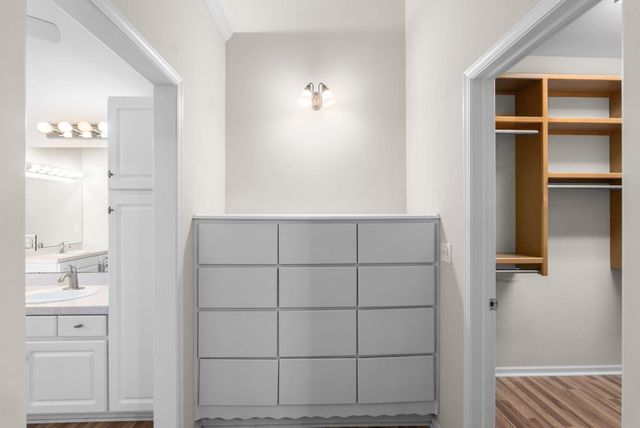 707 N Crest Ridge Ct, Wichita, KS 67230