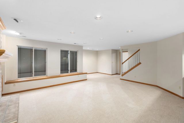 707 N Crest Ridge Ct, Wichita, KS 67230