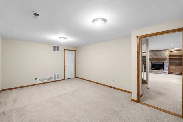 707 N Crest Ridge Ct, Wichita, KS 67230