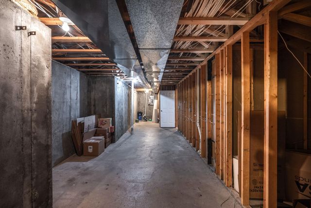 707 N Crest Ridge Ct, Wichita, KS 67230