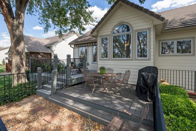 707 N Crest Ridge Ct, Wichita, KS 67230