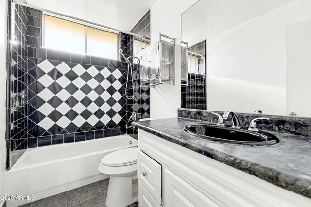 6767 N 7TH Street 217, Phoenix, AZ 85014