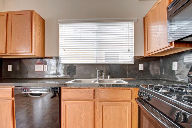 1735 Nichole Woods Drive, Houston, TX 77047