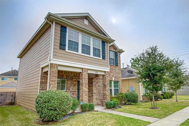 1735 Nichole Woods Drive, Houston, TX 77047