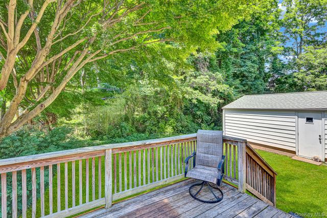 19 Poplar Place, Glen Cove, NY 11542