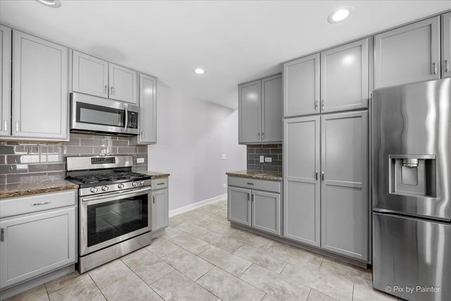400 Spruce Avenue, Bensenville, IL 60106