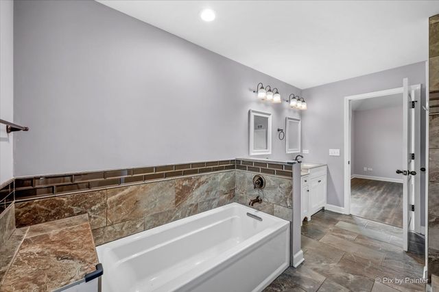 400 Spruce Avenue, Bensenville, IL 60106