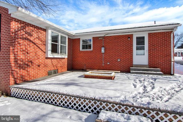 2479 ELLENDALE DR, Lancaster, PA 17602