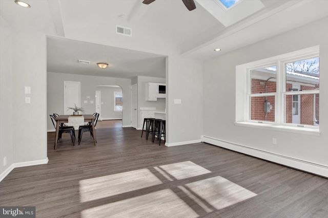 2479 ELLENDALE DR, Lancaster, PA 17602