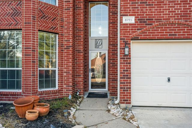 6723 Atasca South Court, Humble, TX 77346