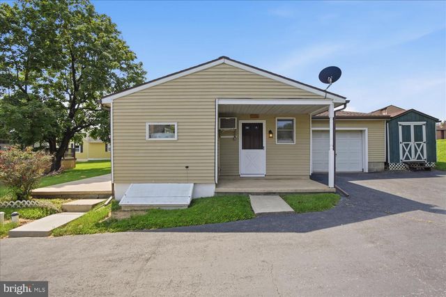 351 E FULTON ST, Ephrata, PA 17522