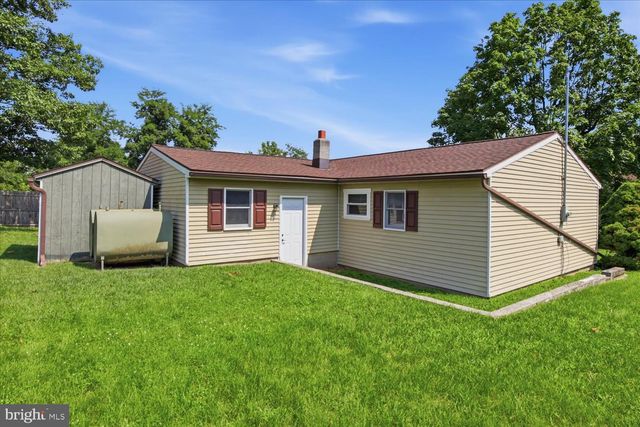 351 E FULTON ST, Ephrata, PA 17522