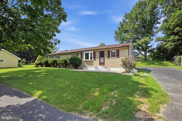 351 E FULTON ST, Ephrata, PA 17522