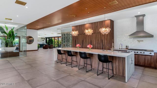 5812 N 44th Place, Phoenix, AZ 85018