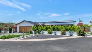 5812 N 44th Place, Phoenix, AZ 85018