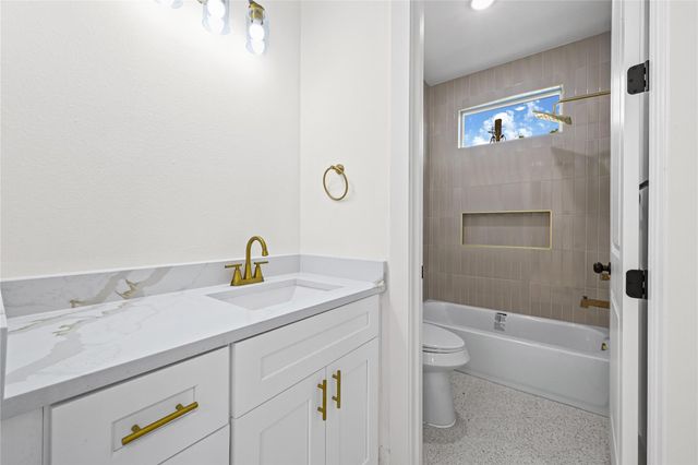 7715 Bowen Street, Houston, TX 77051