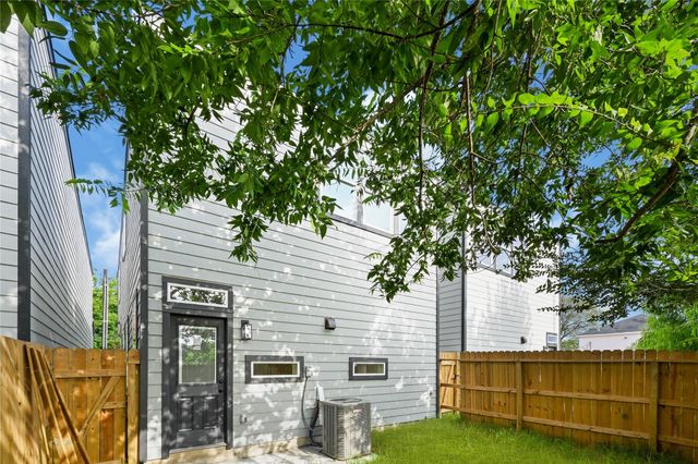 7715 Bowen Street, Houston, TX 77051