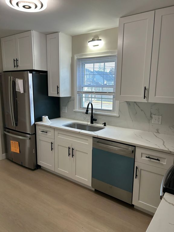 24 W 3rd Street, Waconia, MN 55387 — photo 4