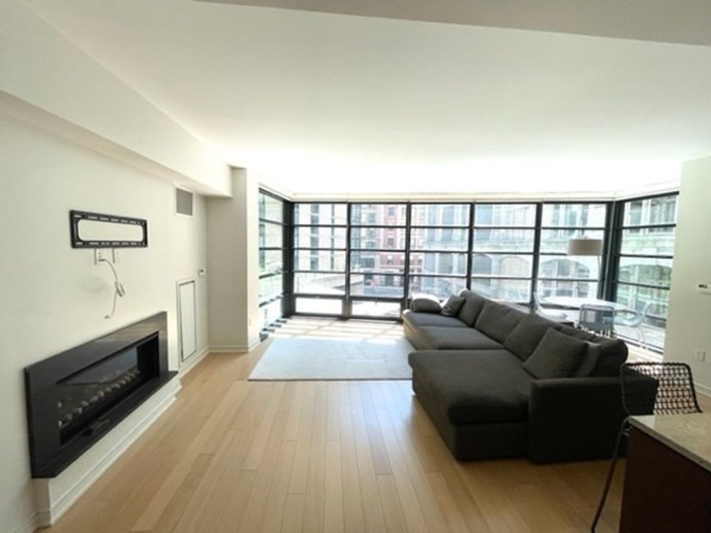 580 Washington Street 3C, Boston, MA 02111