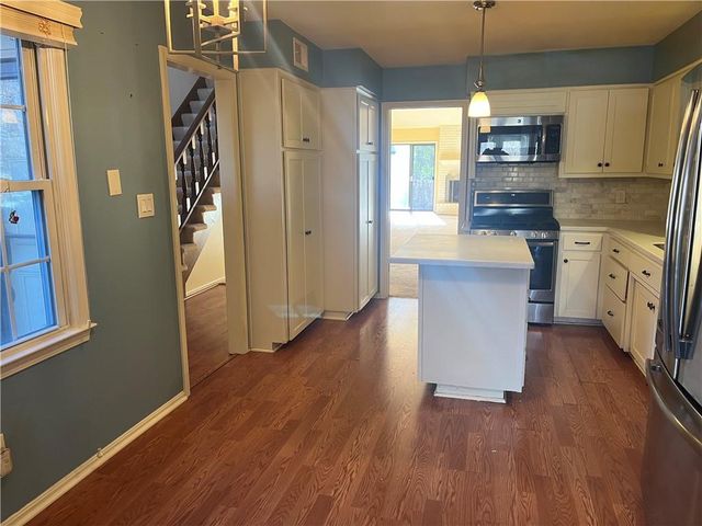 4309 W 112th Terrace, Leawood, KS 66211