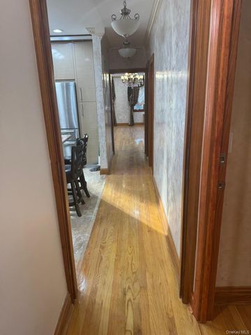 138-54 Hoover Avenue 3R, Briarwood, NY 11425