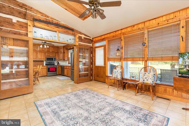 4263 ST DAVIDS CHURCH, Fort Valley, VA 22652