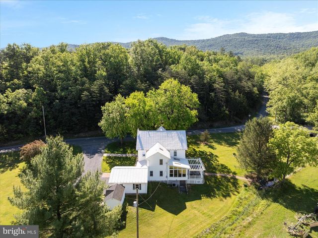4263 ST DAVIDS CHURCH, Fort Valley, VA 22652