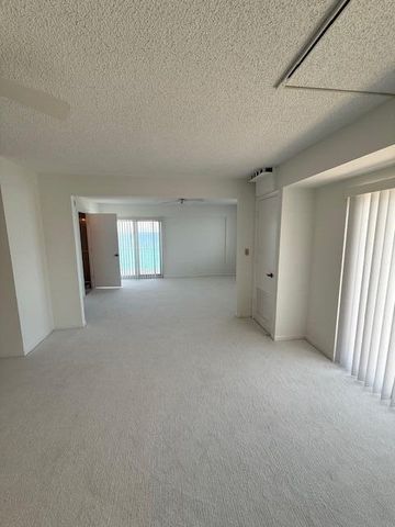 3215 S Ocean Boulevard 911, Highland Beach, FL 33487