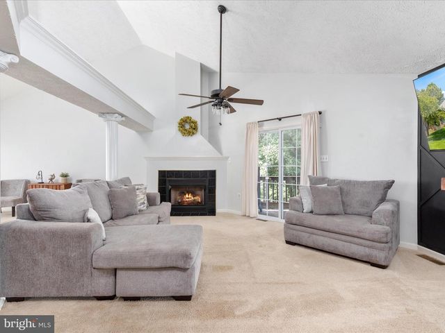 109 SENSENY GLEN DR, Winchester, VA 22602