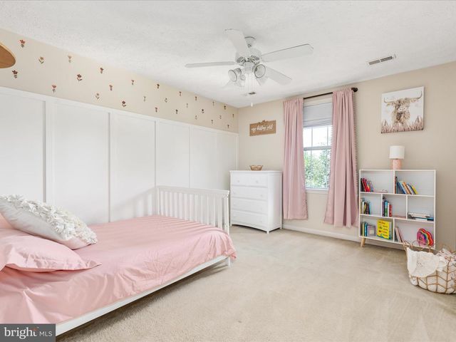 109 SENSENY GLEN DR, Winchester, VA 22602