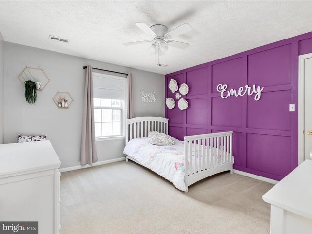 109 SENSENY GLEN DR, Winchester, VA 22602