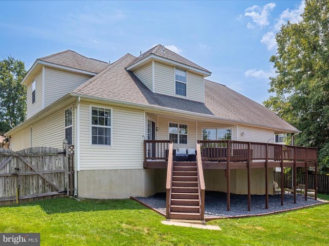 109 SENSENY GLEN DR, Winchester, VA 22602