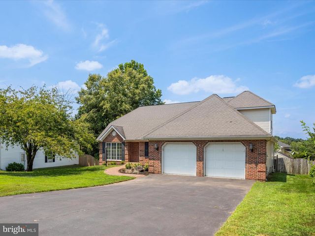 109 SENSENY GLEN DR, Winchester, VA 22602
