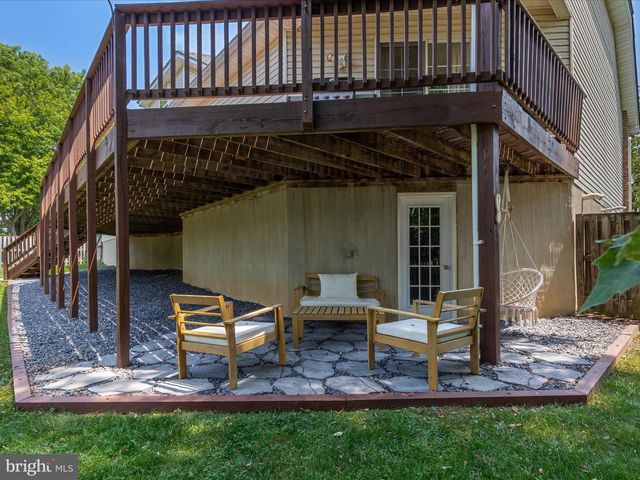 109 SENSENY GLEN DR, Winchester, VA 22602