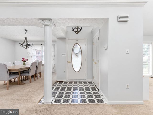 109 SENSENY GLEN DR, Winchester, VA 22602